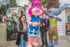 Герои Голливудских блокбастеров и мультфильмов на Бакинском бульваре (ФОТО)