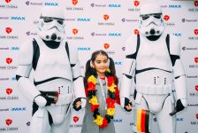 Герои Голливудских блокбастеров и мультфильмов на Бакинском бульваре (ФОТО)