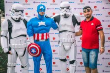 Герои Голливудских блокбастеров и мультфильмов на Бакинском бульваре (ФОТО)