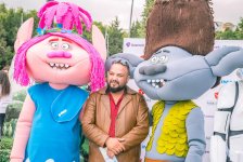 Герои Голливудских блокбастеров и мультфильмов на Бакинском бульваре (ФОТО)