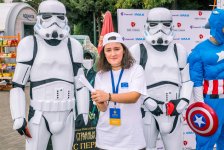 Герои Голливудских блокбастеров и мультфильмов на Бакинском бульваре (ФОТО)