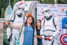 Герои Голливудских блокбастеров и мультфильмов на Бакинском бульваре (ФОТО)