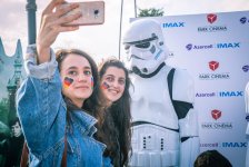 Герои Голливудских блокбастеров и мультфильмов на Бакинском бульваре (ФОТО)