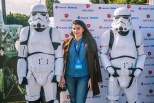 Герои Голливудских блокбастеров и мультфильмов на Бакинском бульваре (ФОТО)