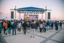 Герои Голливудских блокбастеров и мультфильмов на Бакинском бульваре (ФОТО)