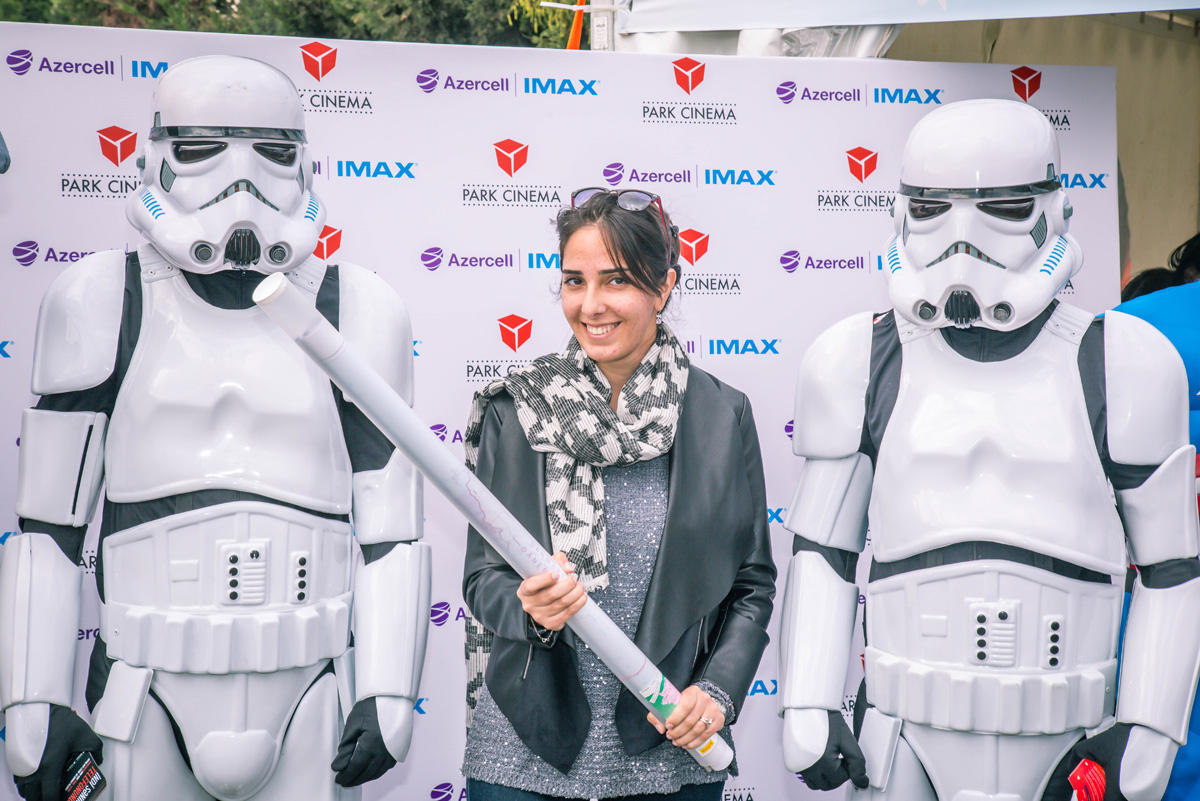 Герои Голливудских блокбастеров и мультфильмов на Бакинском бульваре (ФОТО)