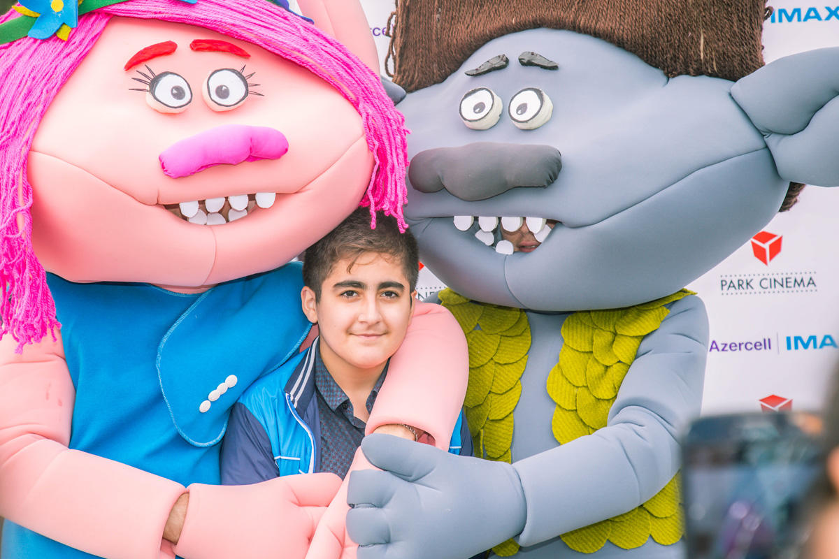 Герои Голливудских блокбастеров и мультфильмов на Бакинском бульваре (ФОТО)