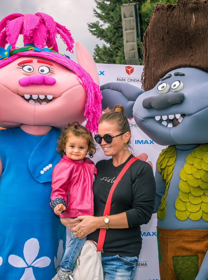 Герои Голливудских блокбастеров и мультфильмов на Бакинском бульваре (ФОТО)