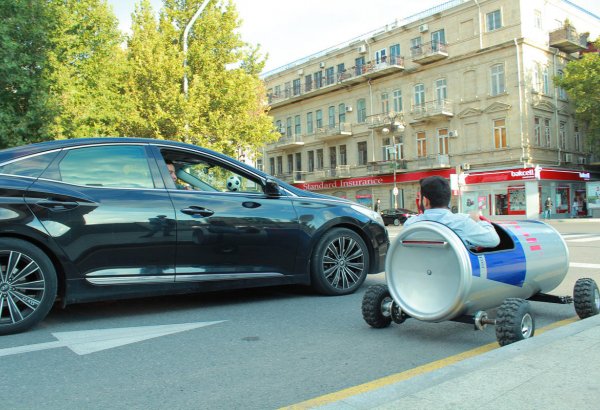 Soapbox путешествует по улицам и достопримечательностям Баку (ФОТО)
