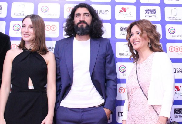 Мы влюбились в Азербайджан - всемирно известная актриса Мария Вальверде (ФОТО)