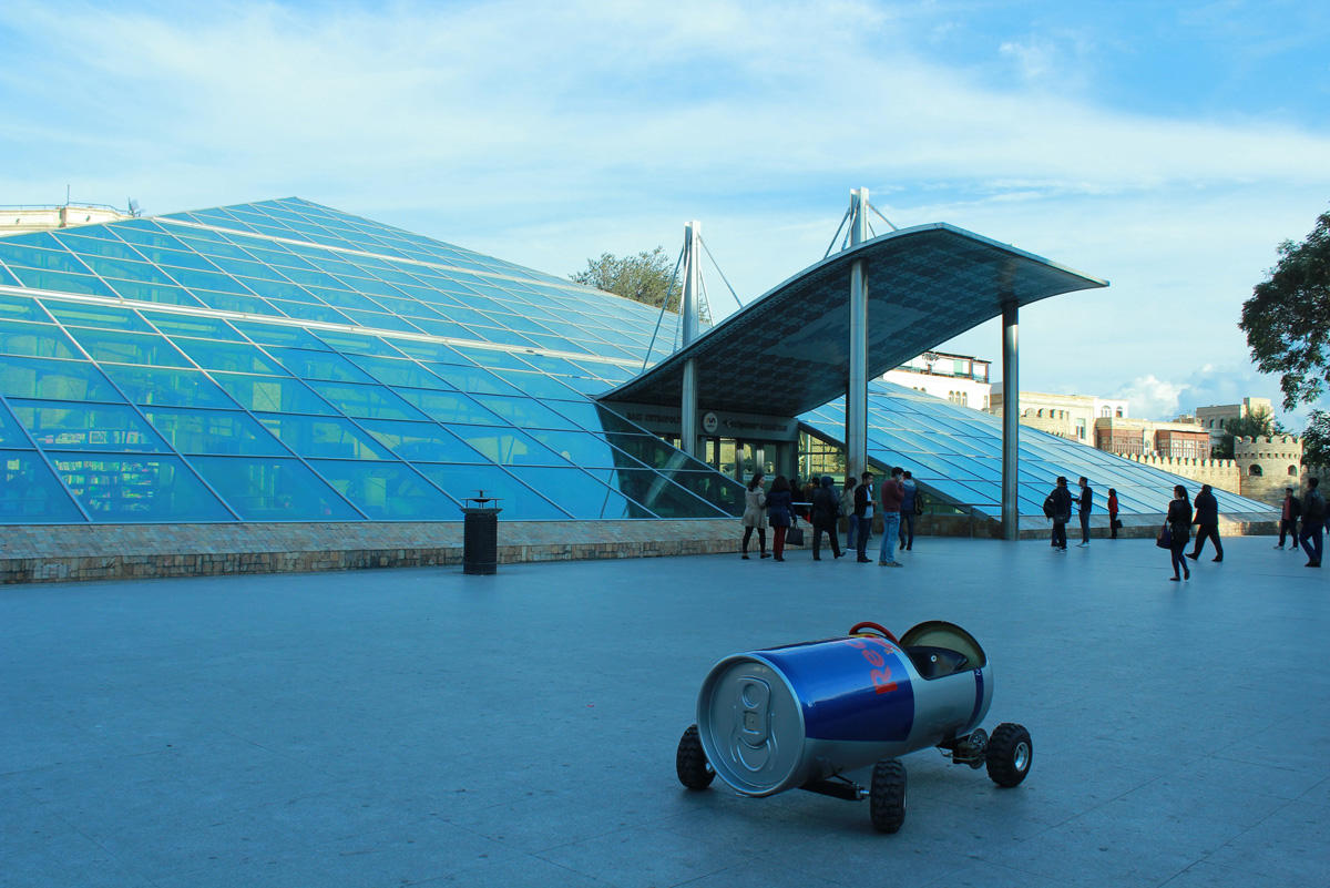 Soapbox путешествует по улицам и достопримечательностям Баку (ФОТО)