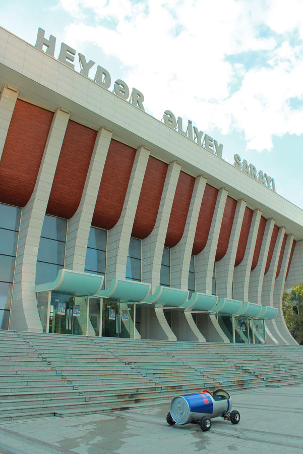 Soapbox путешествует по улицам и достопримечательностям Баку (ФОТО)