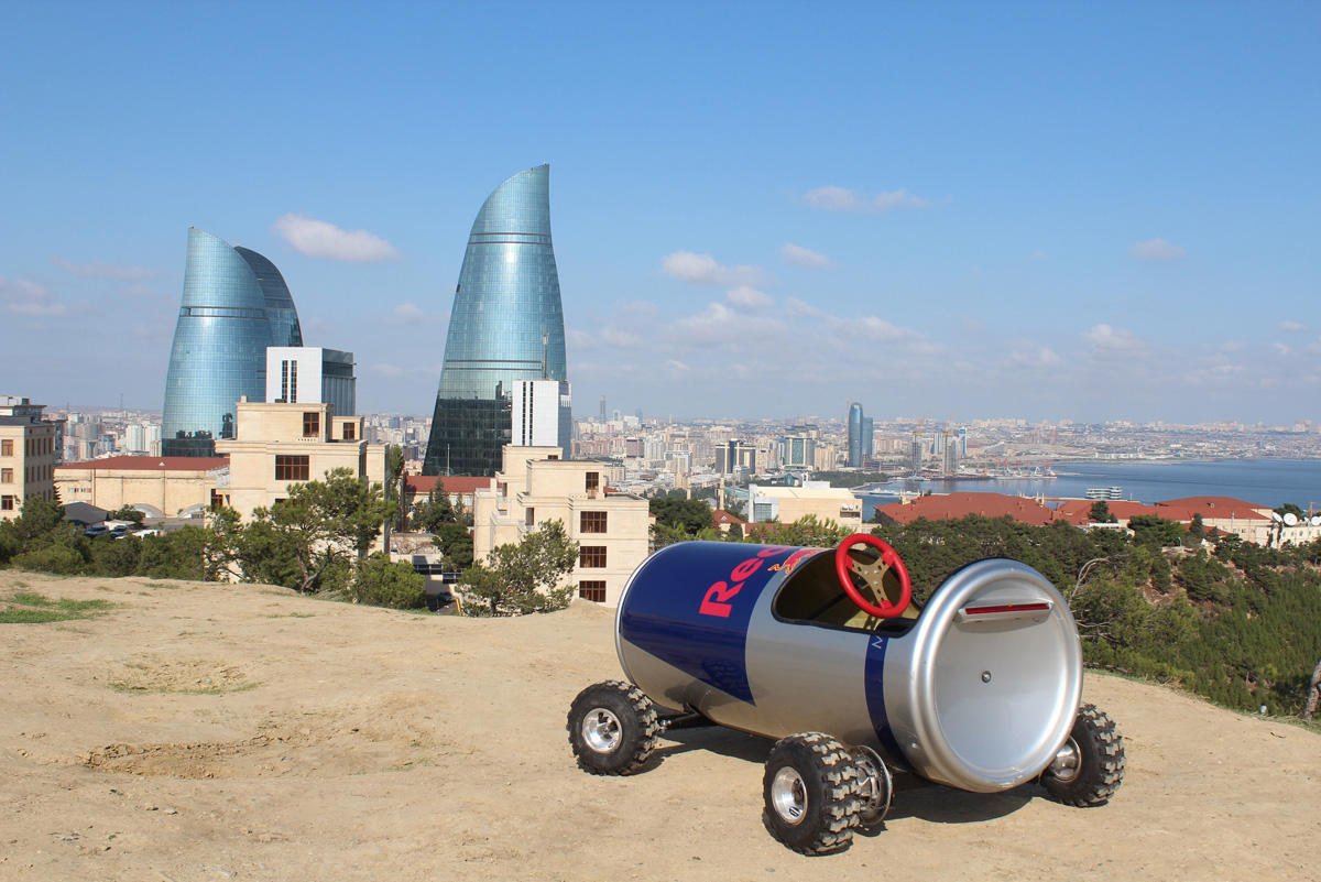 Soapbox путешествует по улицам и достопримечательностям Баку (ФОТО)