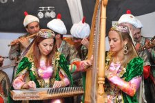 Виртуозное мастерство единственного исполнителя на чагане в Азербайджане (ФОТО)