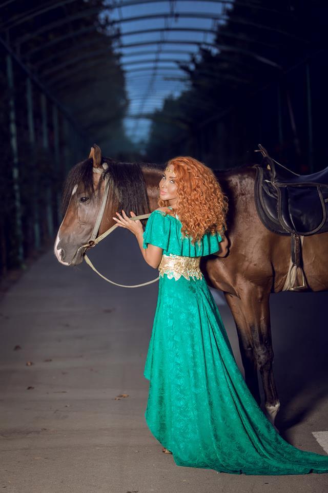 Земфира Адыгезалова: "Нельзя просто так смотреть на лошадей и не восхищаться ими" (ВИДЕО, ФОТО)