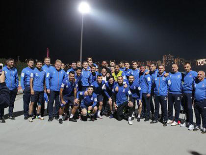 Стивен Сигал пожелал удачи футболистам сборной Азербайджана