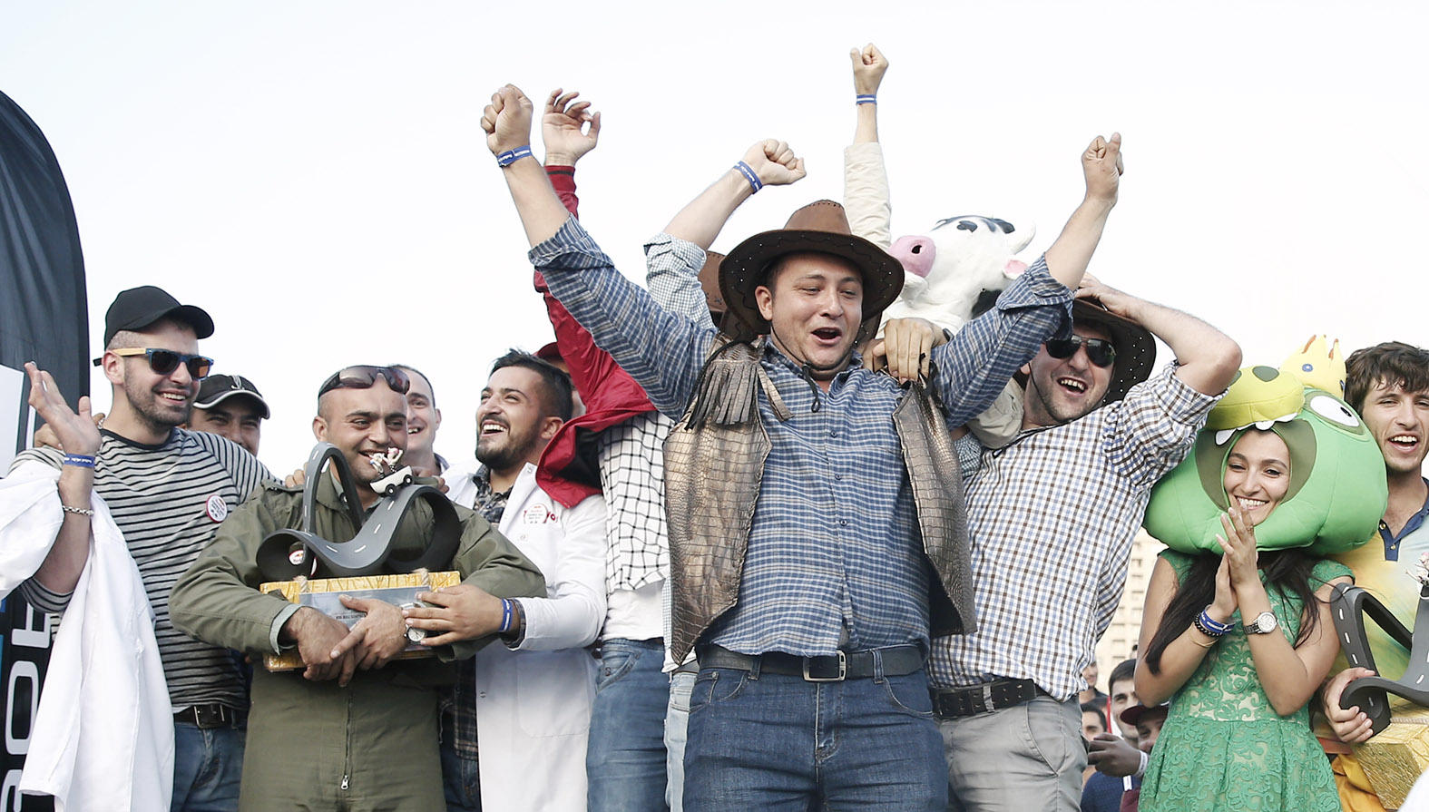 Определены победители прошедших в Баку соревнований Red Bull Soapbox (ФОТО) (Версия 2)