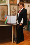 Сугра Багирзаде удостоена международного ордена "Долг и Честь" (ФОТО)