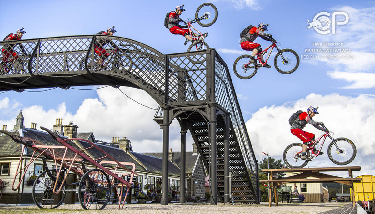 Фантастические трюки на велосипеде мировой звезды Дэнни (ВИДЕО, ФОТО)