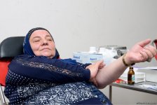 В Азербайджане продолжаются акции по сдаче крови  (ФОТО)