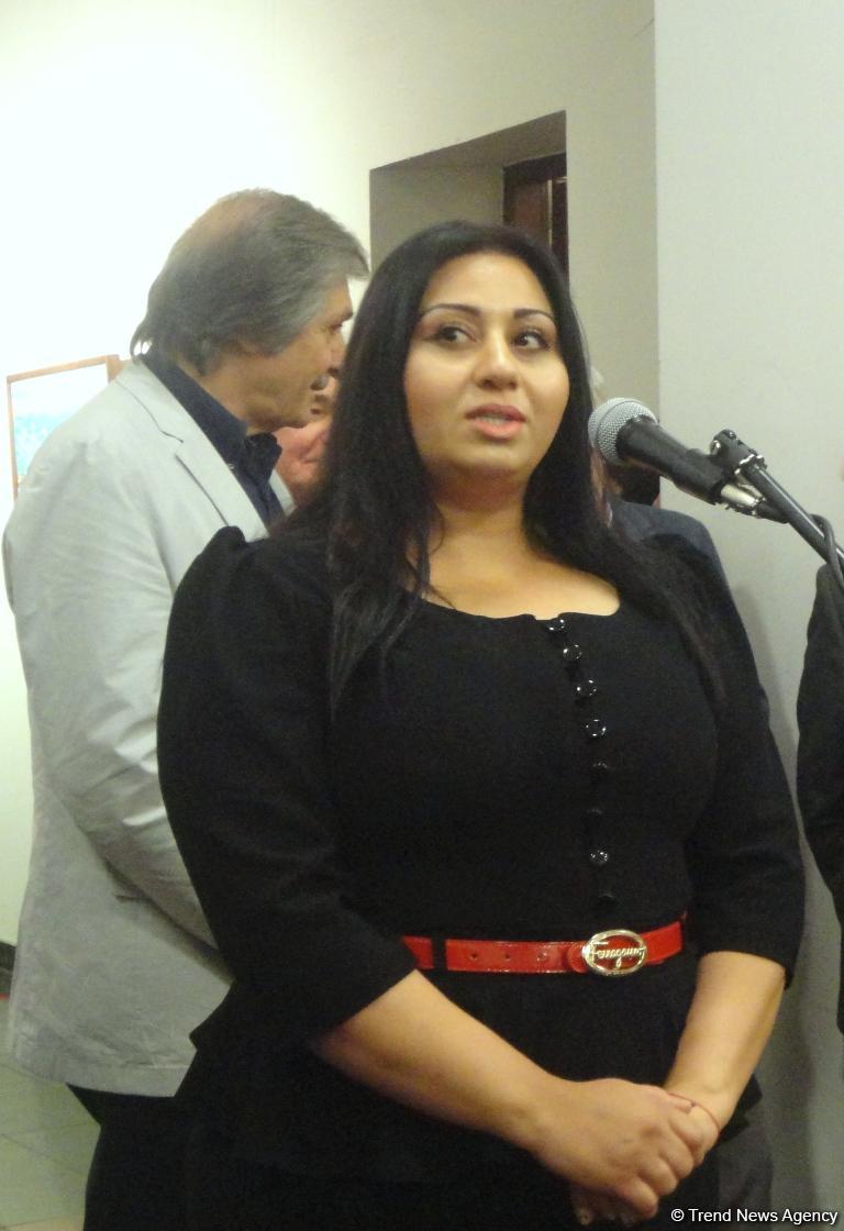 Интигам Агаев показал свои воспоминания: интересная выставка в Баку (ФОТО)