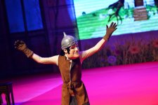 В Баку прошла сказочная битва Кельоглана и Гаравезира (ФОТО)