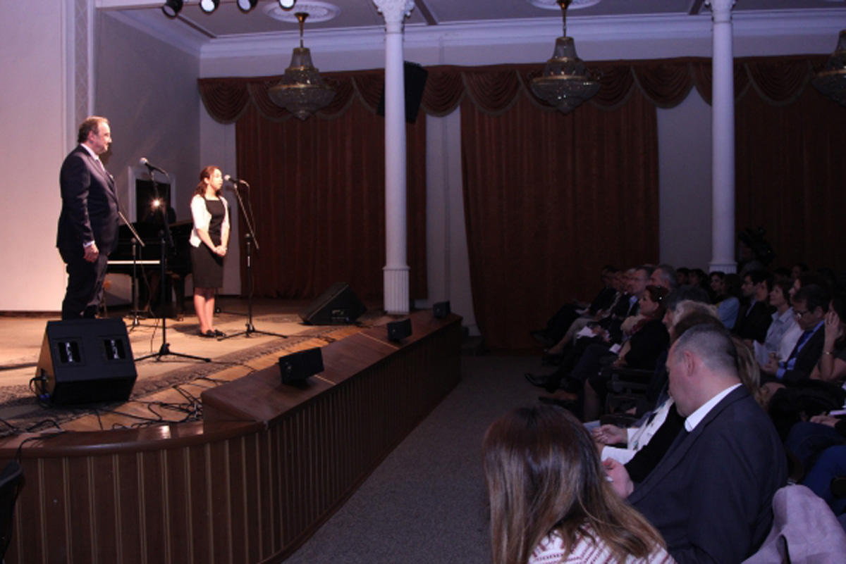 Частичка Испании в Баку (ФОТО)