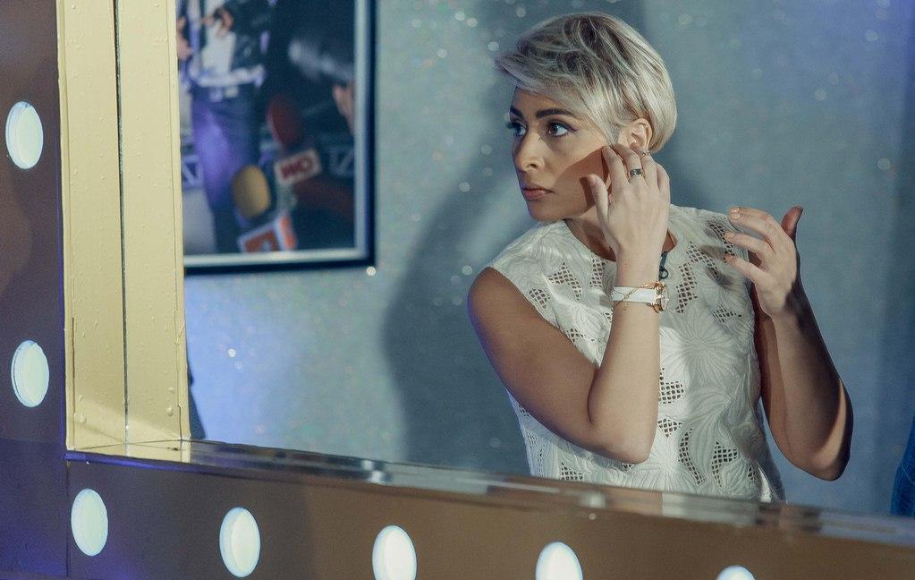 Лев ушел из дома и ... пришел к азербайджанским ведущим (ФОТО, ВИДЕО)