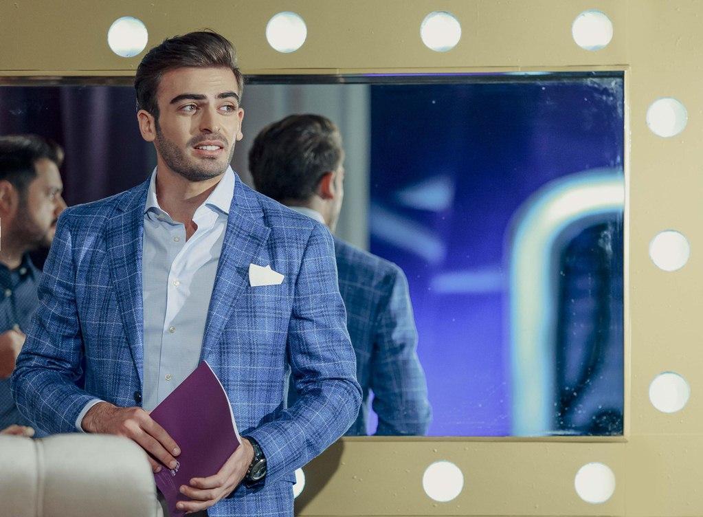 Лев ушел из дома и ... пришел к азербайджанским ведущим (ФОТО, ВИДЕО)