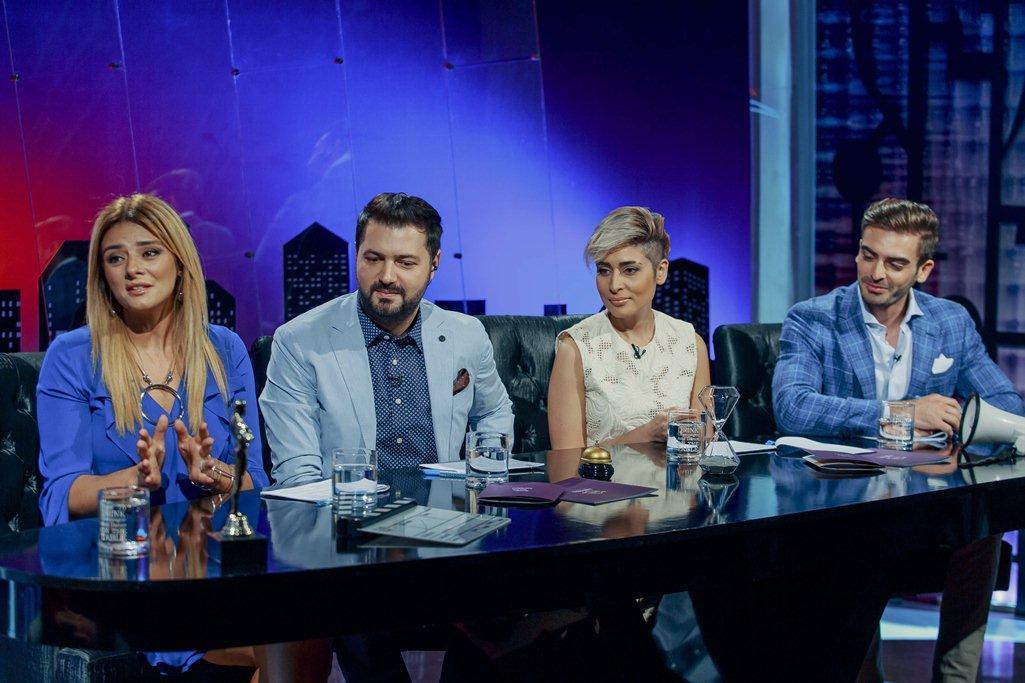 Лев ушел из дома и ... пришел к азербайджанским ведущим (ФОТО, ВИДЕО)