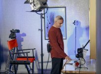 Лев ушел из дома и ... пришел к азербайджанским ведущим (ФОТО, ВИДЕО)