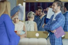 Лев ушел из дома и ... пришел к азербайджанским ведущим (ФОТО, ВИДЕО)