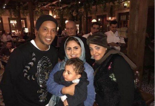 В Баку откроется футбольная академия Роналдиньо