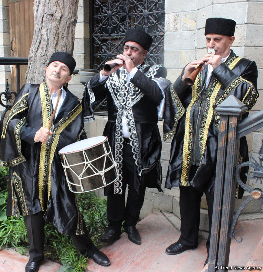 Самый горячий и ароматный Международный фестиваль хлеба в Баку (ФОТО)