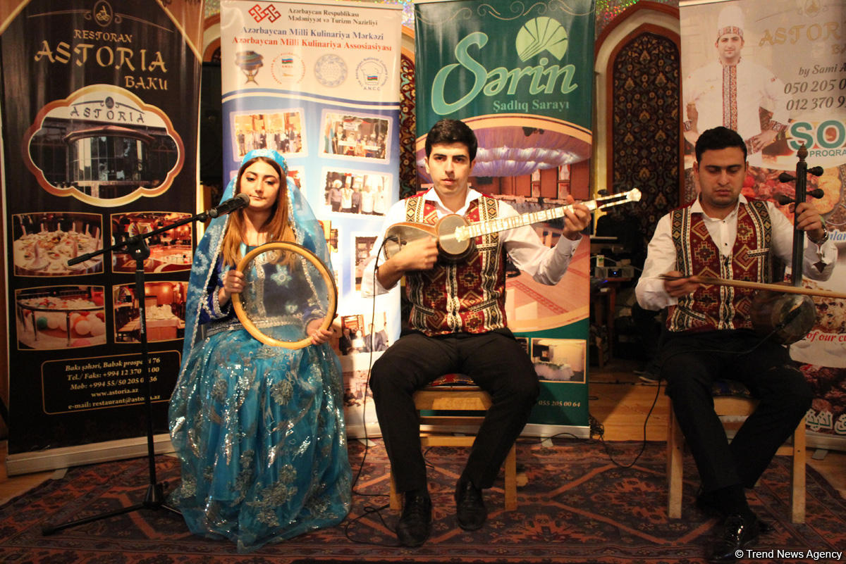 Самый горячий и ароматный Международный фестиваль хлеба в Баку (ФОТО)