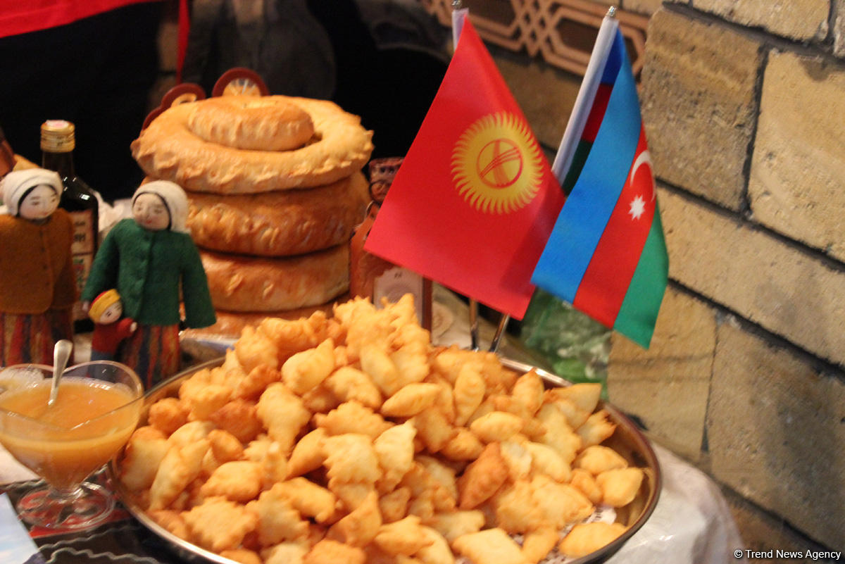 Самый горячий и ароматный Международный фестиваль хлеба в Баку (ФОТО)