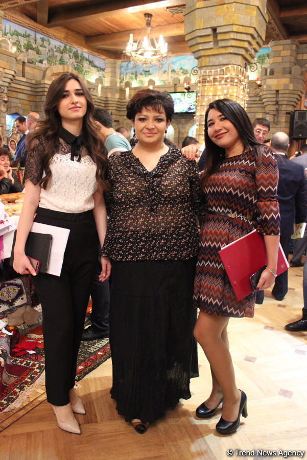 Самый горячий и ароматный Международный фестиваль хлеба в Баку (ФОТО)