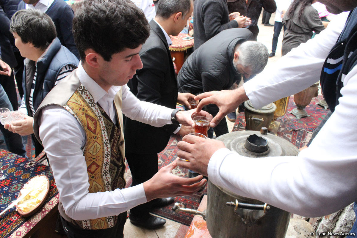 Самый горячий и ароматный Международный фестиваль хлеба в Баку (ФОТО)