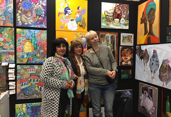 Асмер Нариманбекова представила работы азербайджанских и грузинских художников в Париже