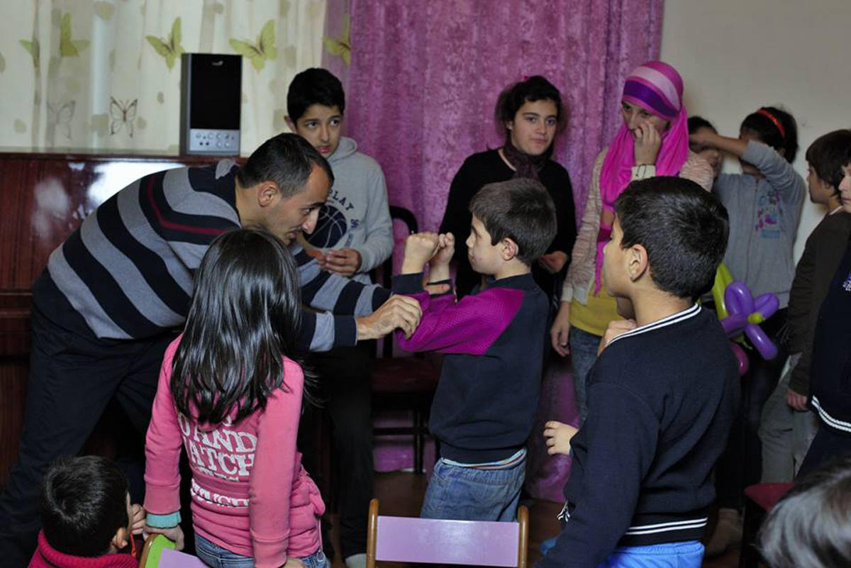 Азербайджанские спортсмены порадовали детей (ФОТО)