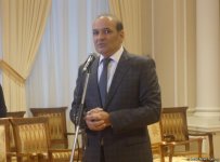 Реализм и гармония красок Эюба Гусейнова: портреты и пейзажи (ФОТО)