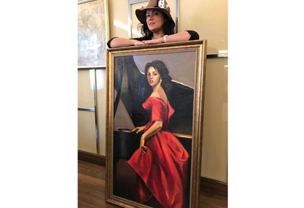 Азербайджанская художница подарила Анне Нетребко свою картину