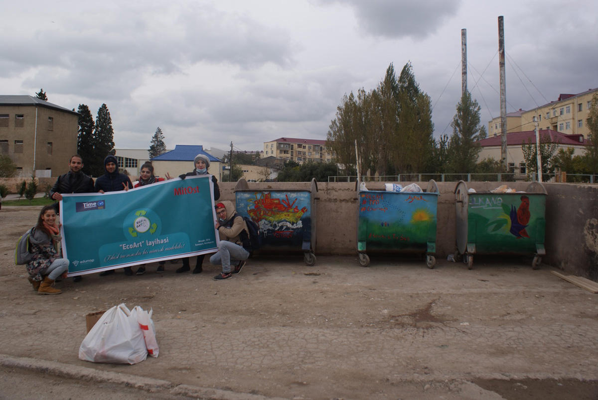 Рисунки на мусорных контейнерах - уличное искусство в Сумгайыте (ФОТО)