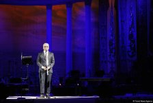 "Осенняя любовь": Потрясающий концерт Гюлюстан Алиевой (ФОТО)