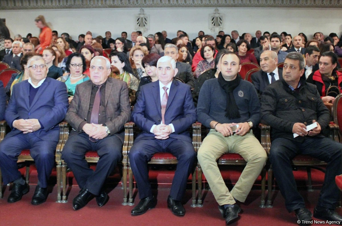 "Осенняя любовь": Потрясающий концерт Гюлюстан Алиевой (ФОТО)