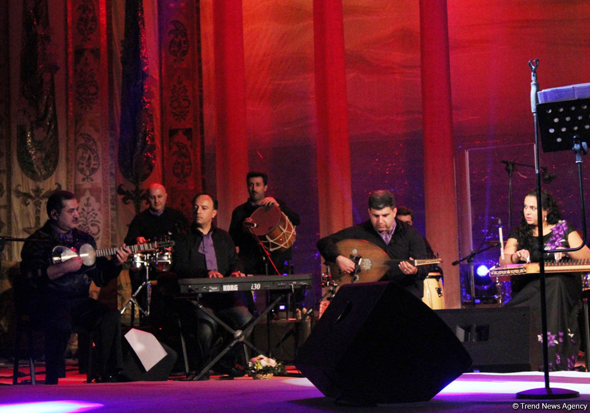 "Осенняя любовь": Потрясающий концерт Гюлюстан Алиевой (ФОТО)