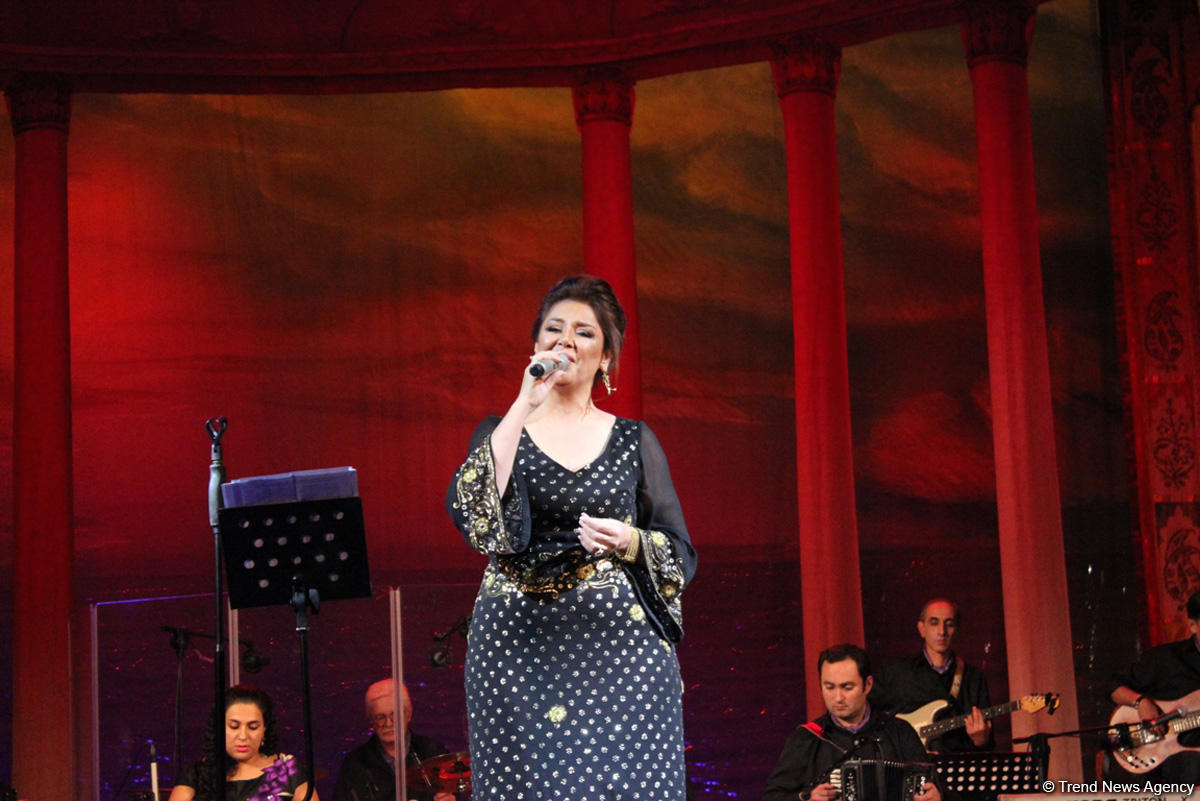 "Осенняя любовь": Потрясающий концерт Гюлюстан Алиевой (ФОТО)