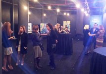 Когда девушки предпочитают нефтяников: любовь Ирины Эльдаровой, воплощенная в красках  (ФОТО)