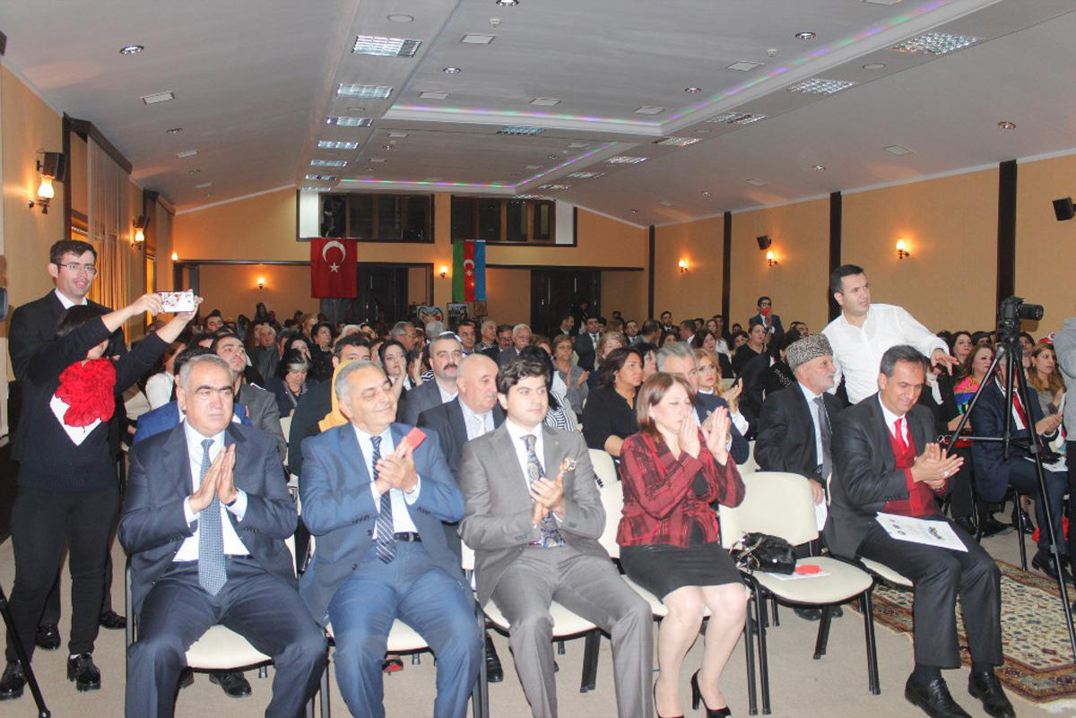 Центр культуры азербайджанцев мира отметил 20-летие (ФОТО)