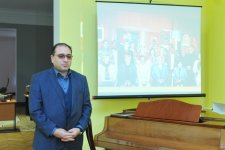 Народные песни, теснифы и мугамы: презентация проекта Тейюба Асланова (ФОТО)